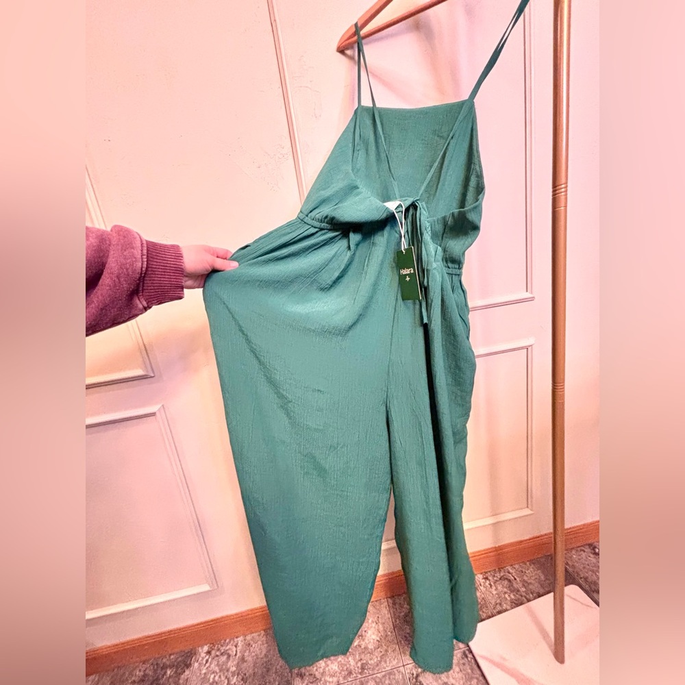 HALARA *NWT* Large Spaghetti Strap Jumpsuit in Quiet Emerald Green MSRP $69.95 - Picture 4 of 5